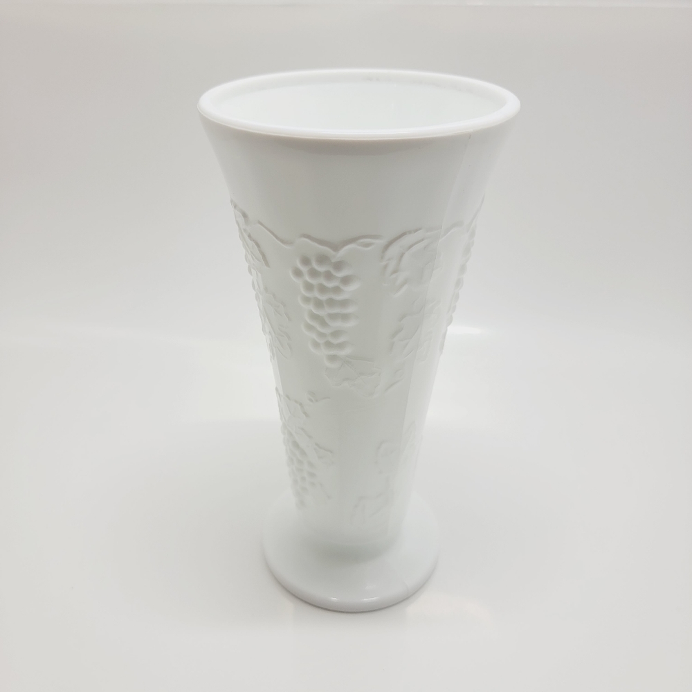 Indiana Colony Harvest Grape White Milk Glass Vase /Footed Tumbler Decor 8" Tall